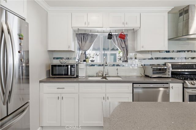 80 Huntington 516, Huntington Beach, CA 92648
