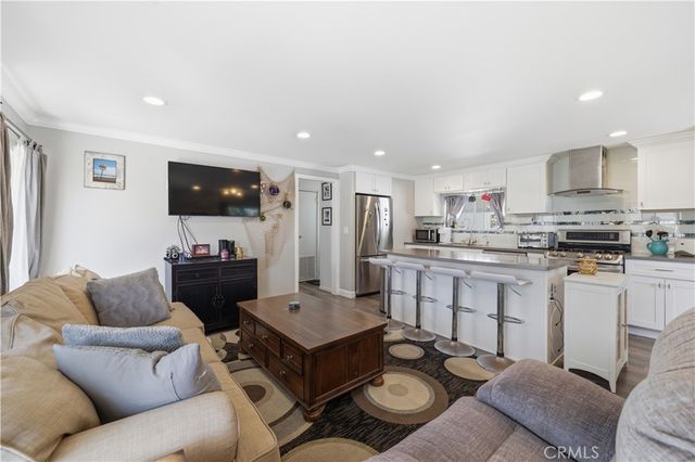 80 Huntington 516, Huntington Beach, CA 92648