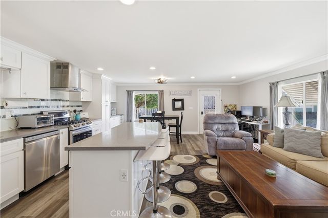 80 Huntington 516, Huntington Beach, CA 92648