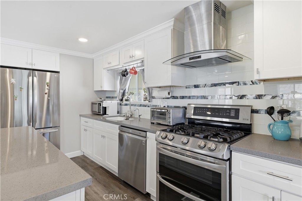 80 Huntington 516, Huntington Beach, CA 92648