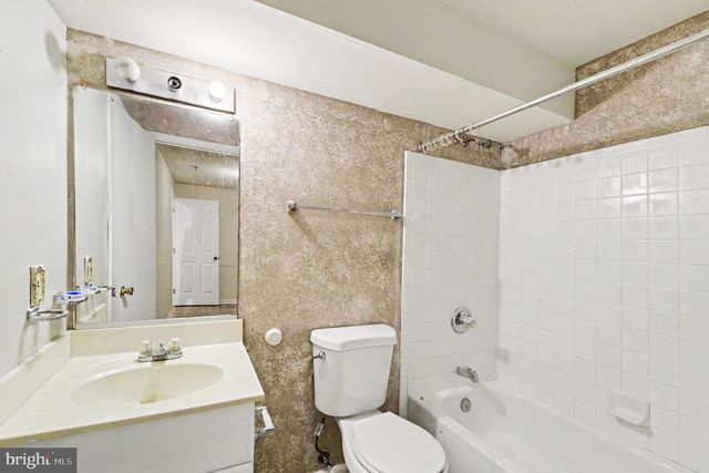 725 W CHERRY BLOSSOM WAY, Baltimore, MD 21201