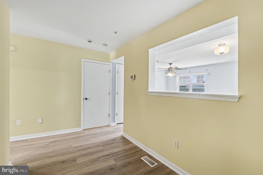 Image 10 of property listing at 725 W CHERRY BLOSSOM WAY, Baltimore, MD 21201