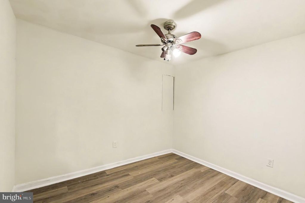 Image 26 of property listing at 725 W CHERRY BLOSSOM WAY, Baltimore, MD 21201