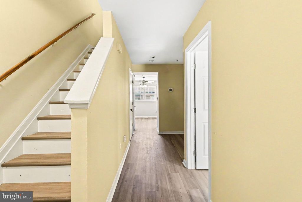 Image 5 of property listing at 725 W CHERRY BLOSSOM WAY, Baltimore, MD 21201