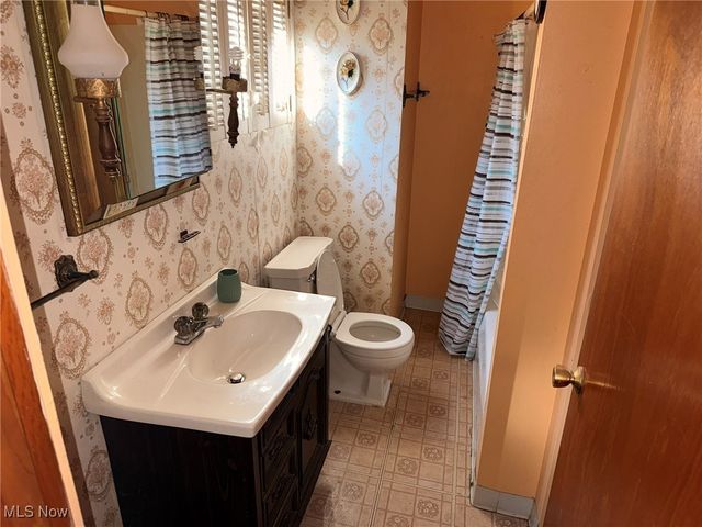 439 Henry Avenue, Steubenville, OH 43952