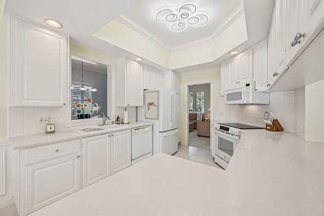 8693 SE Nicolete Lane, Hobe Sound, FL 33455