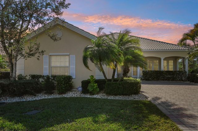 8693 SE Nicolete Lane, Hobe Sound, FL 33455