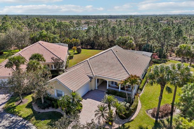 8693 SE Nicolete Lane, Hobe Sound, FL 33455