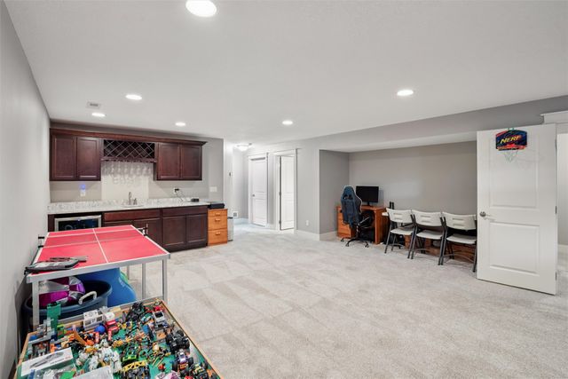 720 Timberview Drive, Adel, IA 50003