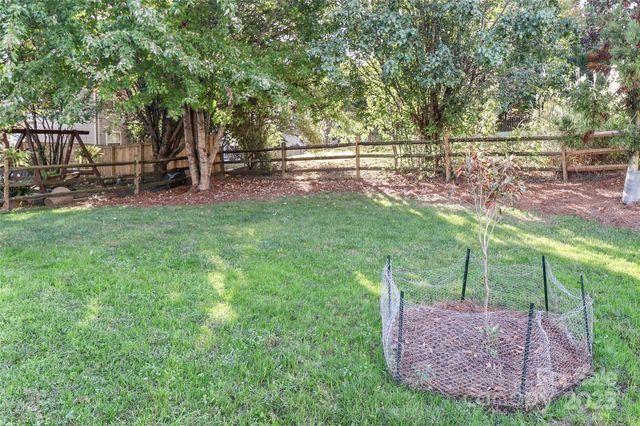 8815 Laurel Run Drive, Charlotte, NC 28269