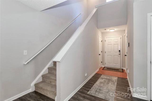 8815 Laurel Run Drive, Charlotte, NC 28269