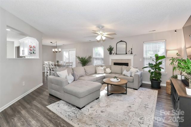 8815 Laurel Run Drive, Charlotte, NC 28269