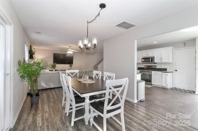 8815 Laurel Run Drive, Charlotte, NC 28269