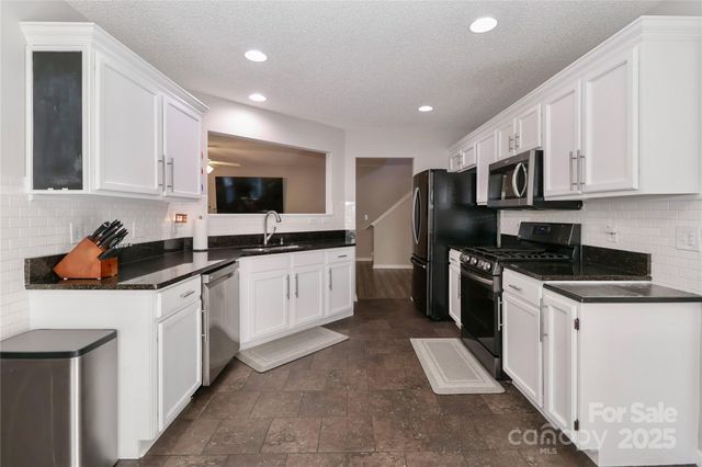 8815 Laurel Run Drive, Charlotte, NC 28269