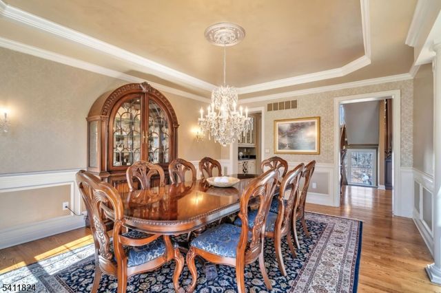 28 Arbor Rd, North Caldwell Boro, NJ 07006