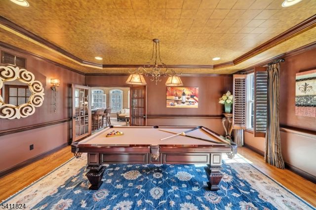 28 Arbor Rd, North Caldwell Boro, NJ 07006