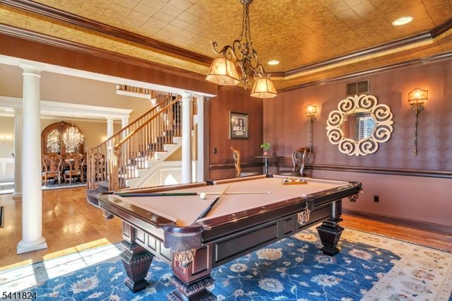 28 Arbor Rd, North Caldwell Boro, NJ 07006