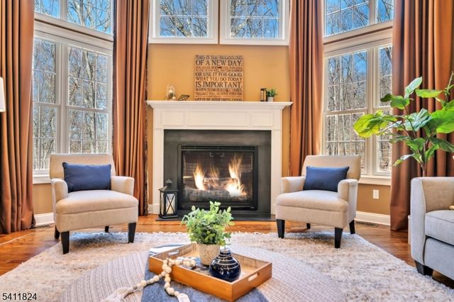 28 Arbor Rd, North Caldwell Boro, NJ 07006