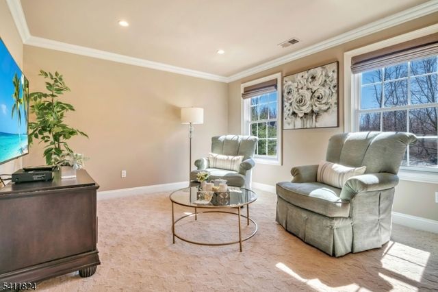 28 Arbor Rd, North Caldwell Boro, NJ 07006