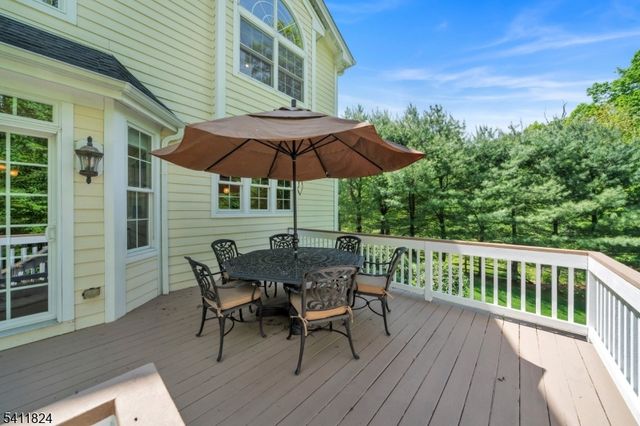 28 Arbor Rd, North Caldwell Boro, NJ 07006