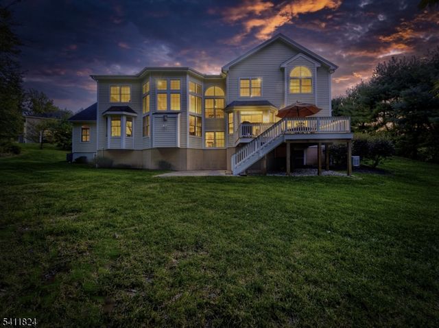 28 Arbor Rd, North Caldwell Boro, NJ 07006