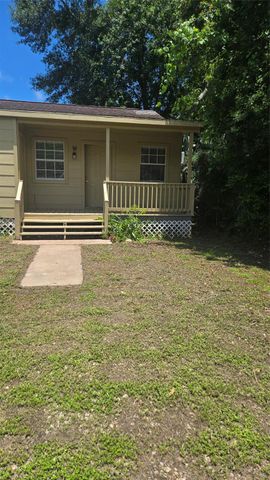 4745 5th Street, Bacliff, TX 77518