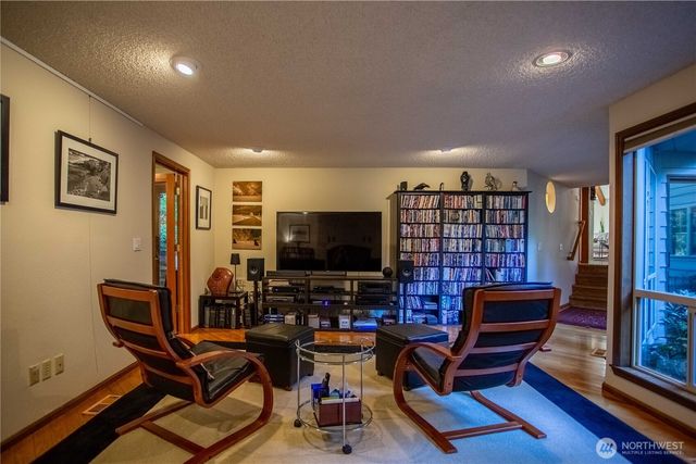 2715 39th Street, Gig Harbor, WA 98335