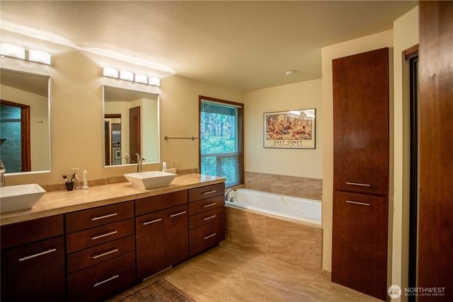 2715 39th Street, Gig Harbor, WA 98335