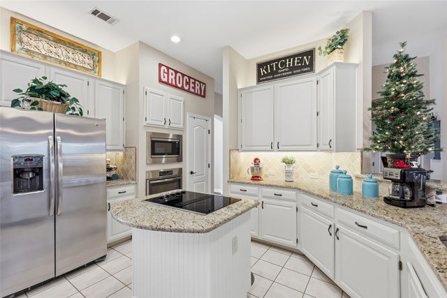 2203 Knoll Ridge Drive, Corinth, TX 76210