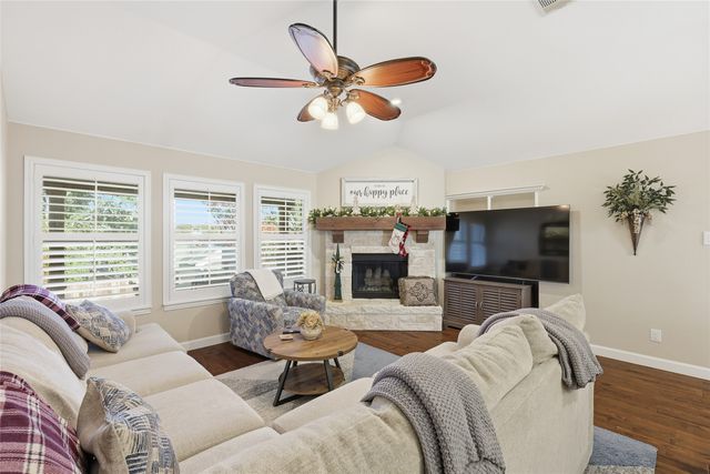 2203 Knoll Ridge Drive, Corinth, TX 76210