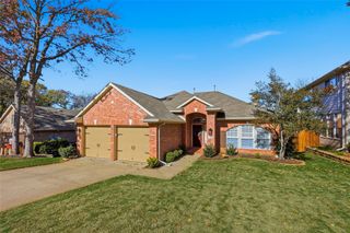 2203 Knoll Ridge Drive, Corinth, TX 76210