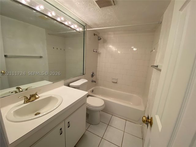 11101 Royal Palm Blvd 114, Coral Springs, FL 33065