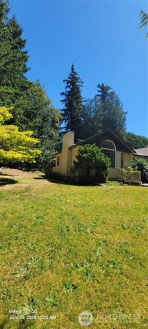 2817 Huckleberry Lane, Camano Island, WA 98282