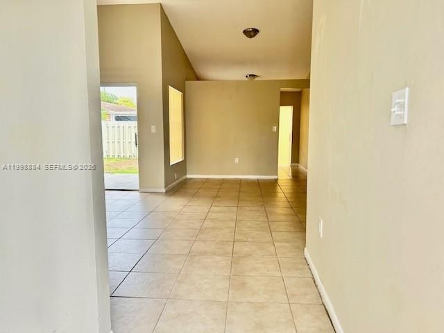 19922 NW 67th Pl, Hialeah, FL 33015