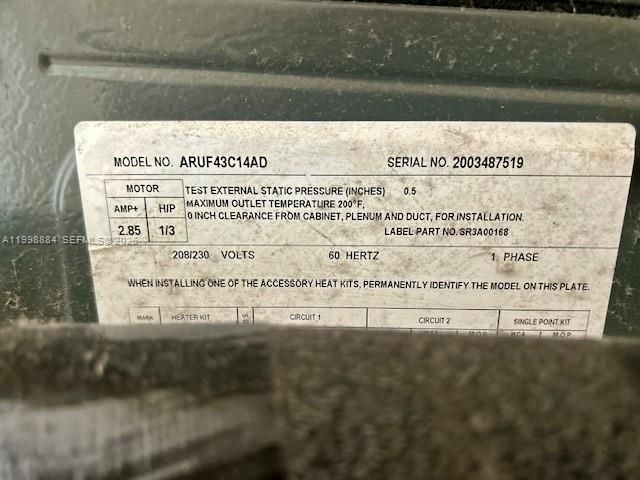 19922 NW 67th Pl, Hialeah, FL 33015