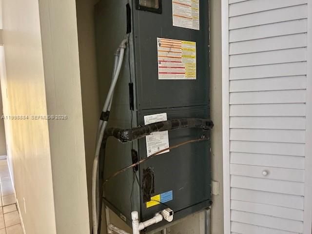 19922 NW 67th Pl, Hialeah, FL 33015