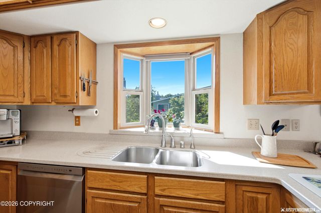 2310 Yorkshire Lane, Anchorage, AK 99504
