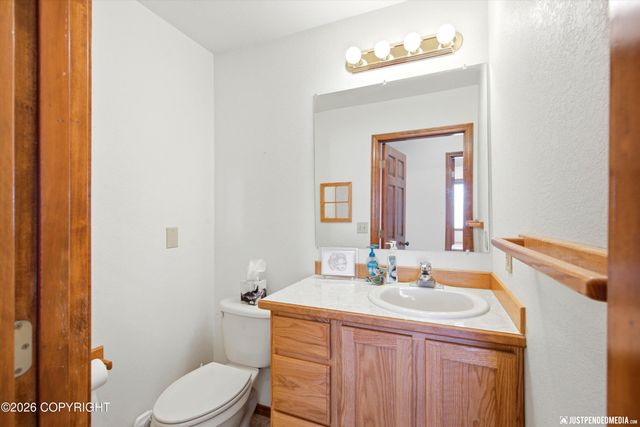2310 Yorkshire Lane, Anchorage, AK 99504