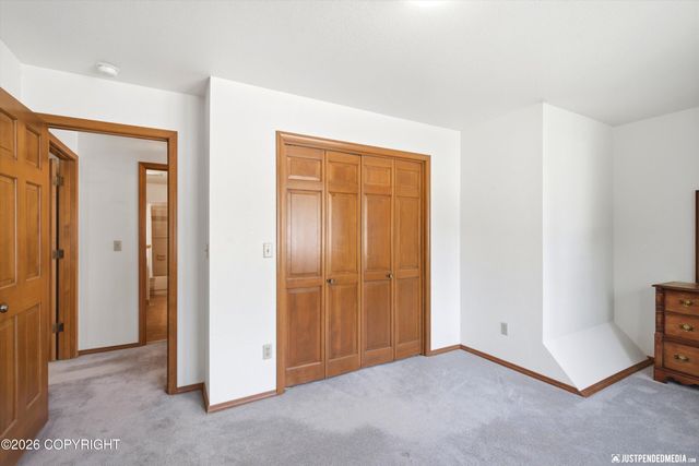 2310 Yorkshire Lane, Anchorage, AK 99504