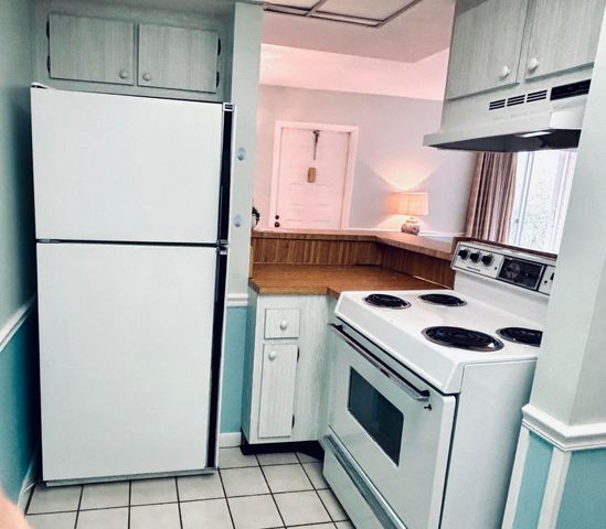 1805 Fairview Villas Drive, West Palm Beach, FL 33406