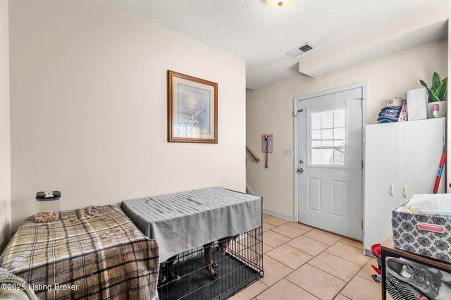 5007 Ramona Ln, Louisville, KY 40272