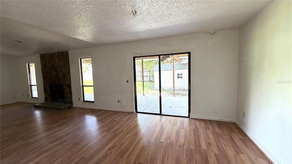 Image 5 of property listing at 7420 BURNWAY DRIVE, Orlando, FL 32819