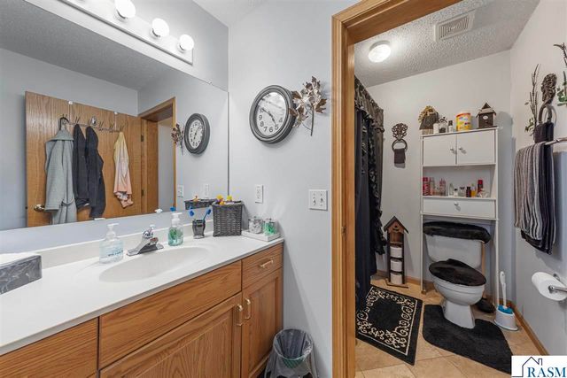 31 Pleasant View Trail, North Mankato, MN 56003