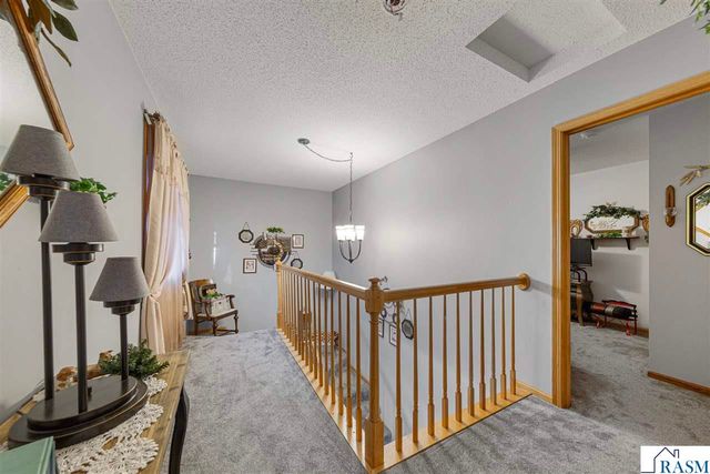 31 Pleasant View Trail, North Mankato, MN 56003