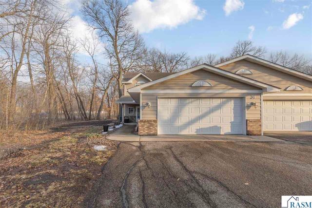 31 Pleasant View Trail, North Mankato, MN 56003