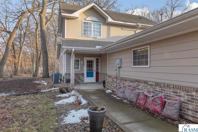 31 Pleasant View Trail, North Mankato, MN 56003