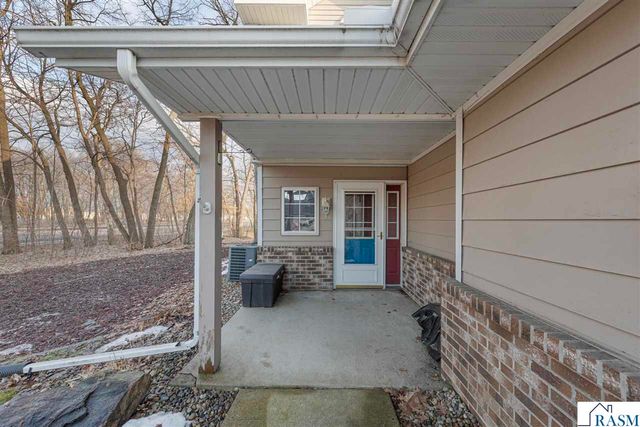 31 Pleasant View Trail, North Mankato, MN 56003