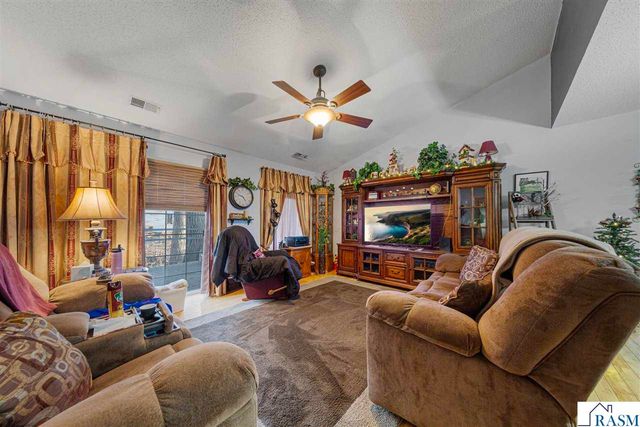 31 Pleasant View Trail, North Mankato, MN 56003