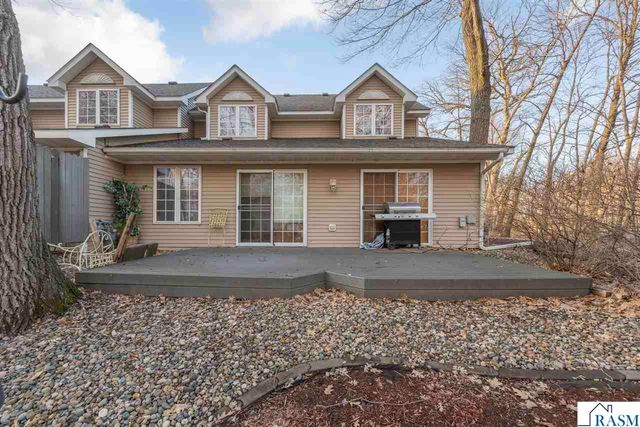 31 Pleasant View Trail, North Mankato, MN 56003