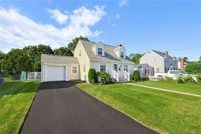 166 Puritan Drive, Warwick, RI 02888